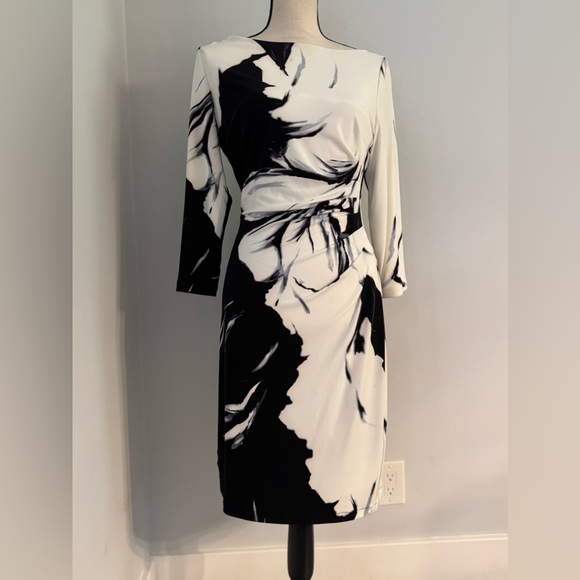 Ralph Lauren Dresses & Skirts - Ralph Lauren Black and White cinched Sheath Dress